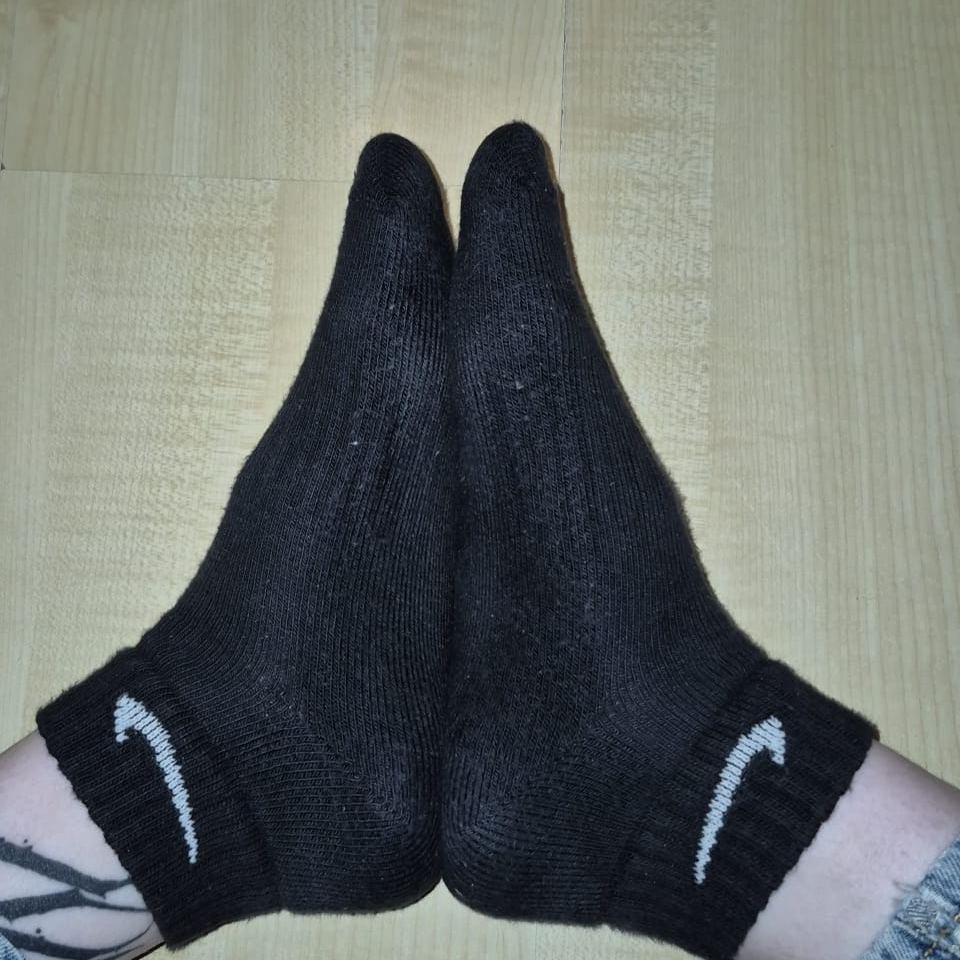 Intensiv getragene Socken 🥰 Ganz nach deinen Wünschen 😘🔥 | Telegram: @GingerBunnyFt 🔥